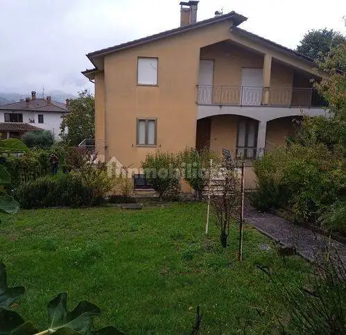 Villa in vendita a Frontone