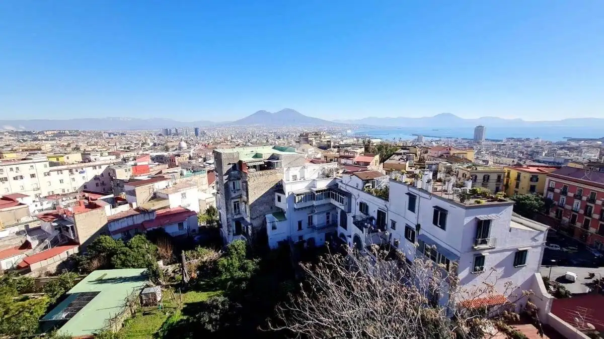 Appartamento in affitto a Napoli