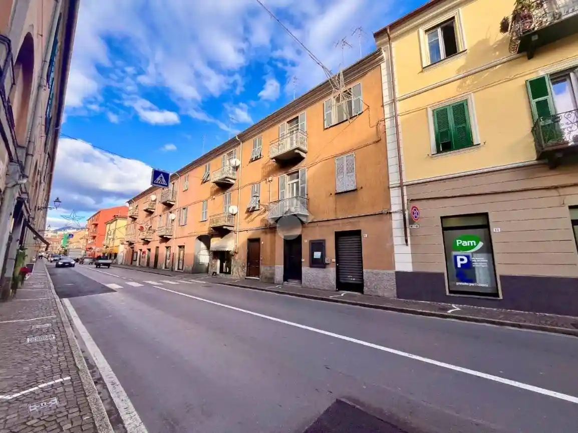Quadrilocale via Genova 77, Centro, Albenga - foto 2