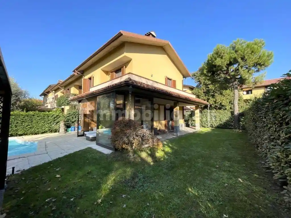 Villa a schiera via Adelchi Negri 29, Coccaglio - foto 4
