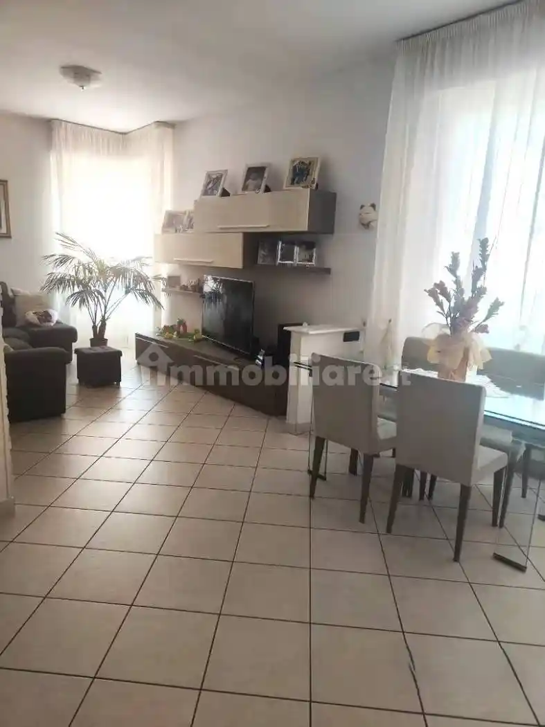 Quadrilocale ottimo stato, secondo piano, Migliarina, La Spezia - foto 3