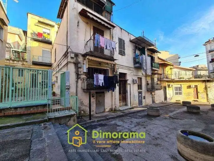 Appartamento in vendita a Napoli
