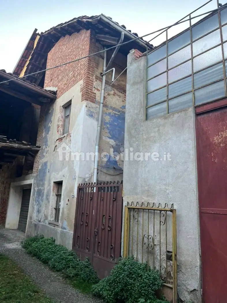 Rustico - Casale in vendita a San Benigno Canavese