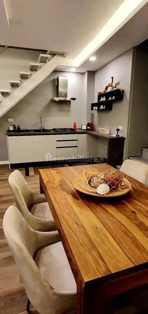 Appartamento in affitto a Napoli