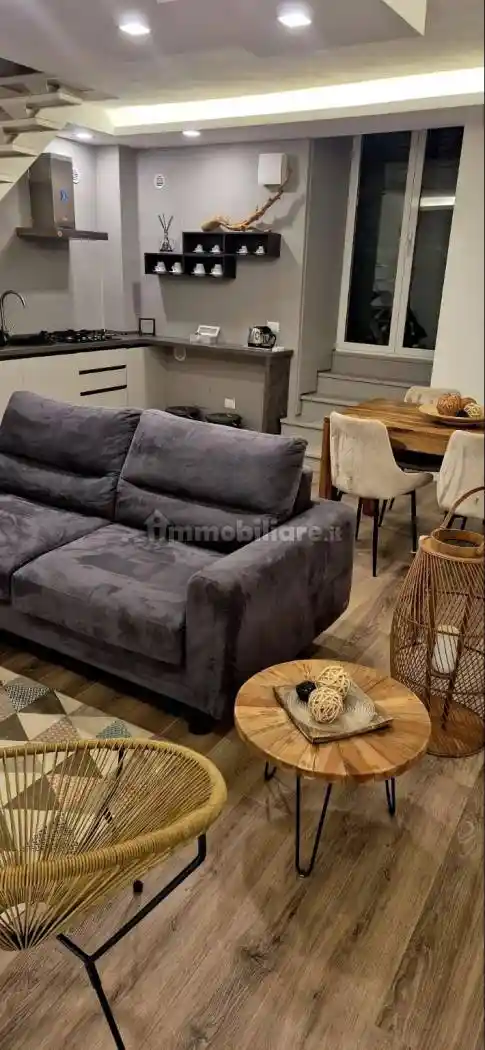 Bilocale via Chiatamone 27, Santa Lucia, Napoli - foto 2