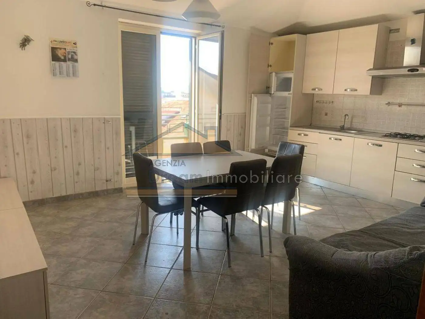 Attico - Mansarda in affitto a Parete