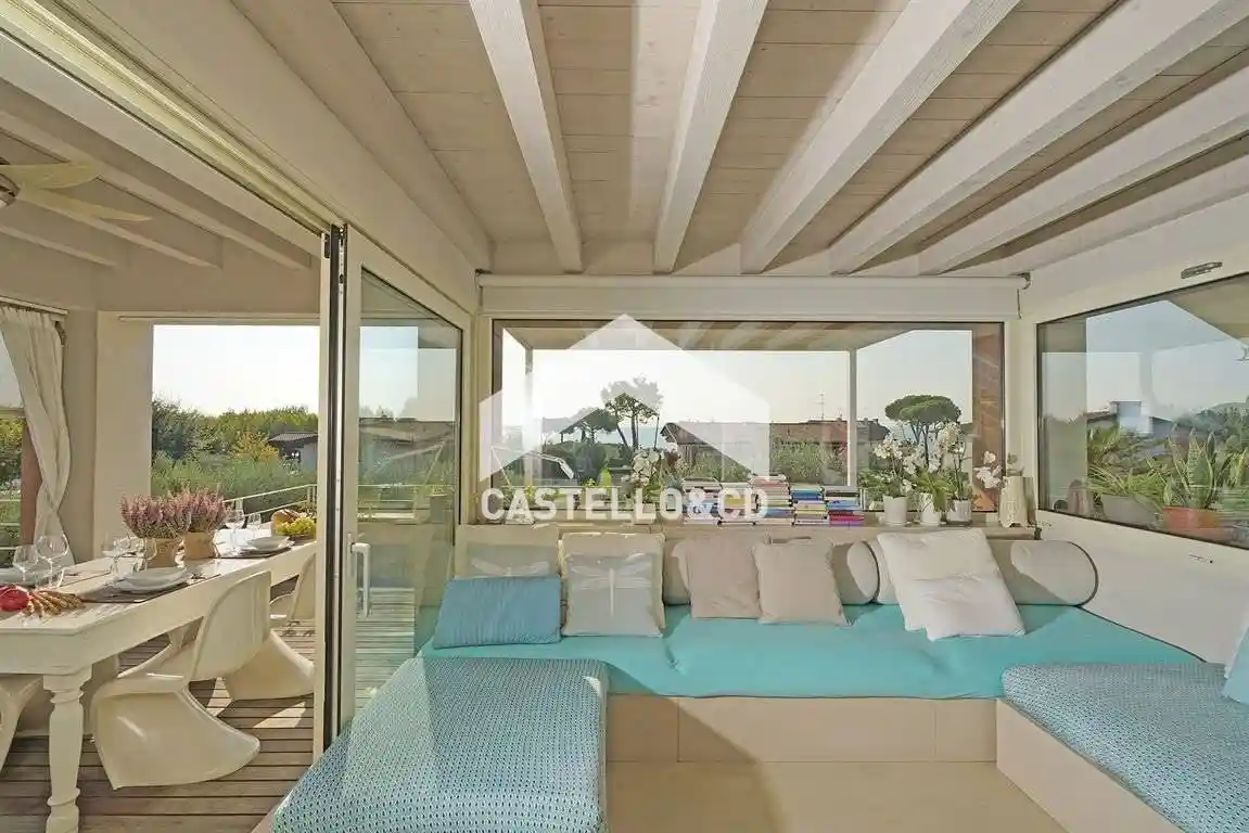 Villa in vendita a Moniga del Garda