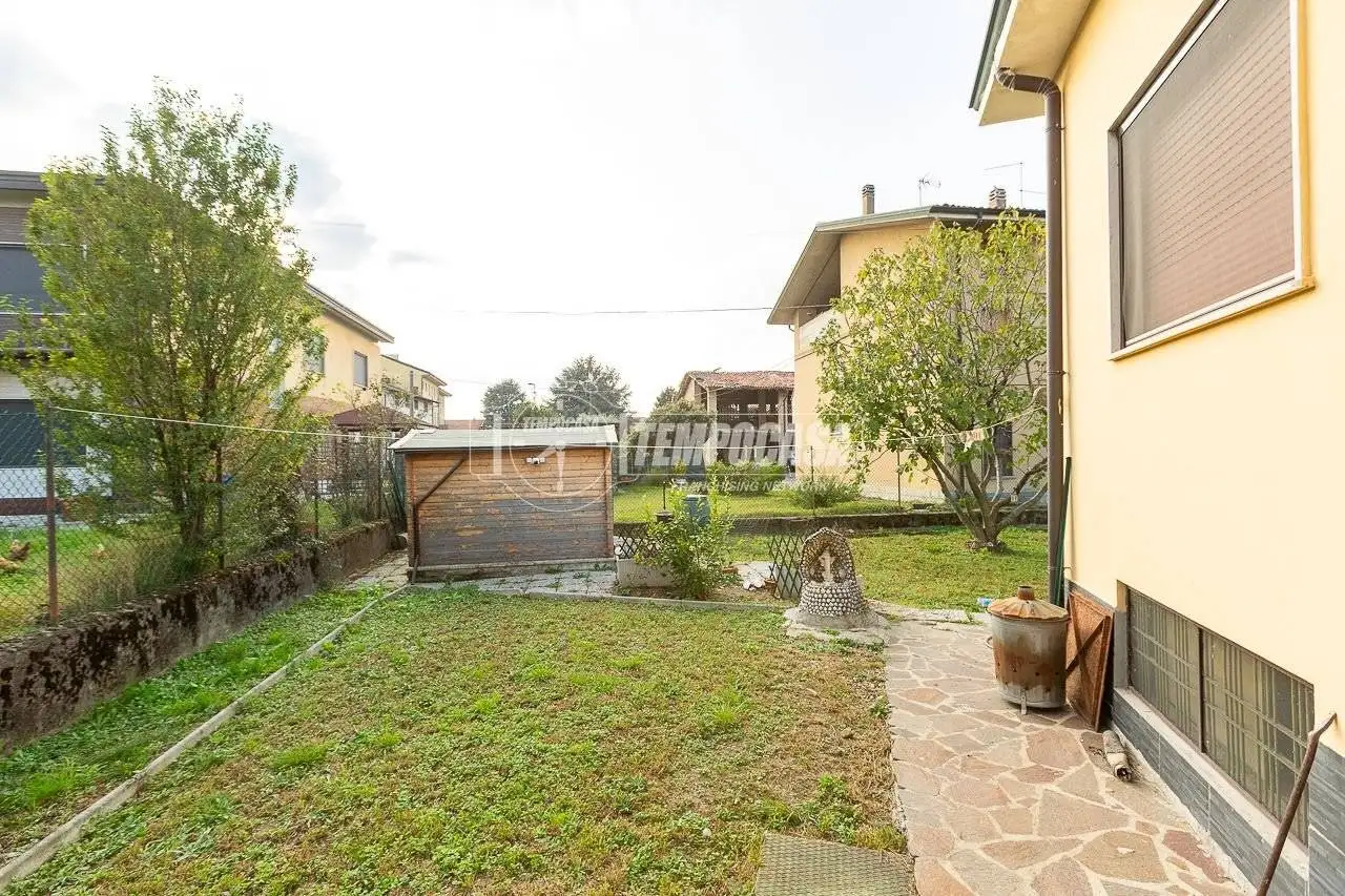 Terratetto unifamiliare 85 m², buono stato, Calvenzano - foto 3