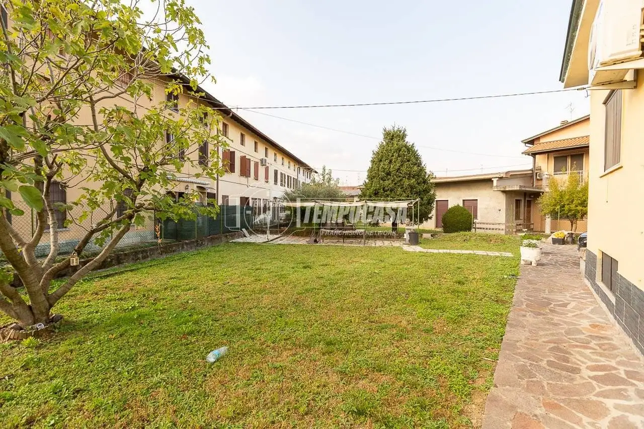 Terratetto unifamiliare 85 m², buono stato, Calvenzano - foto 4