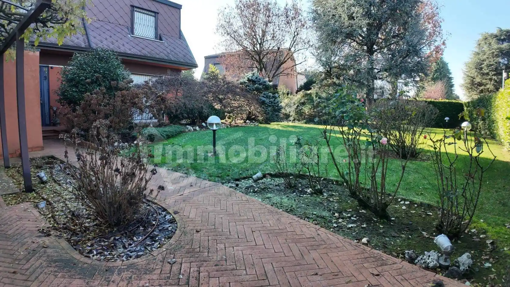 Villa unifamiliare via Giacomo Matteotti 40, Centro, Arese - foto 2