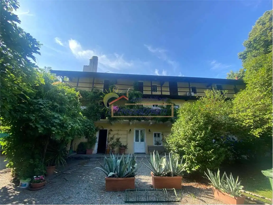 Villa unifamiliare, ottimo stato, 300 m², Centro, Castelletto Sopra Ticino - foto 2