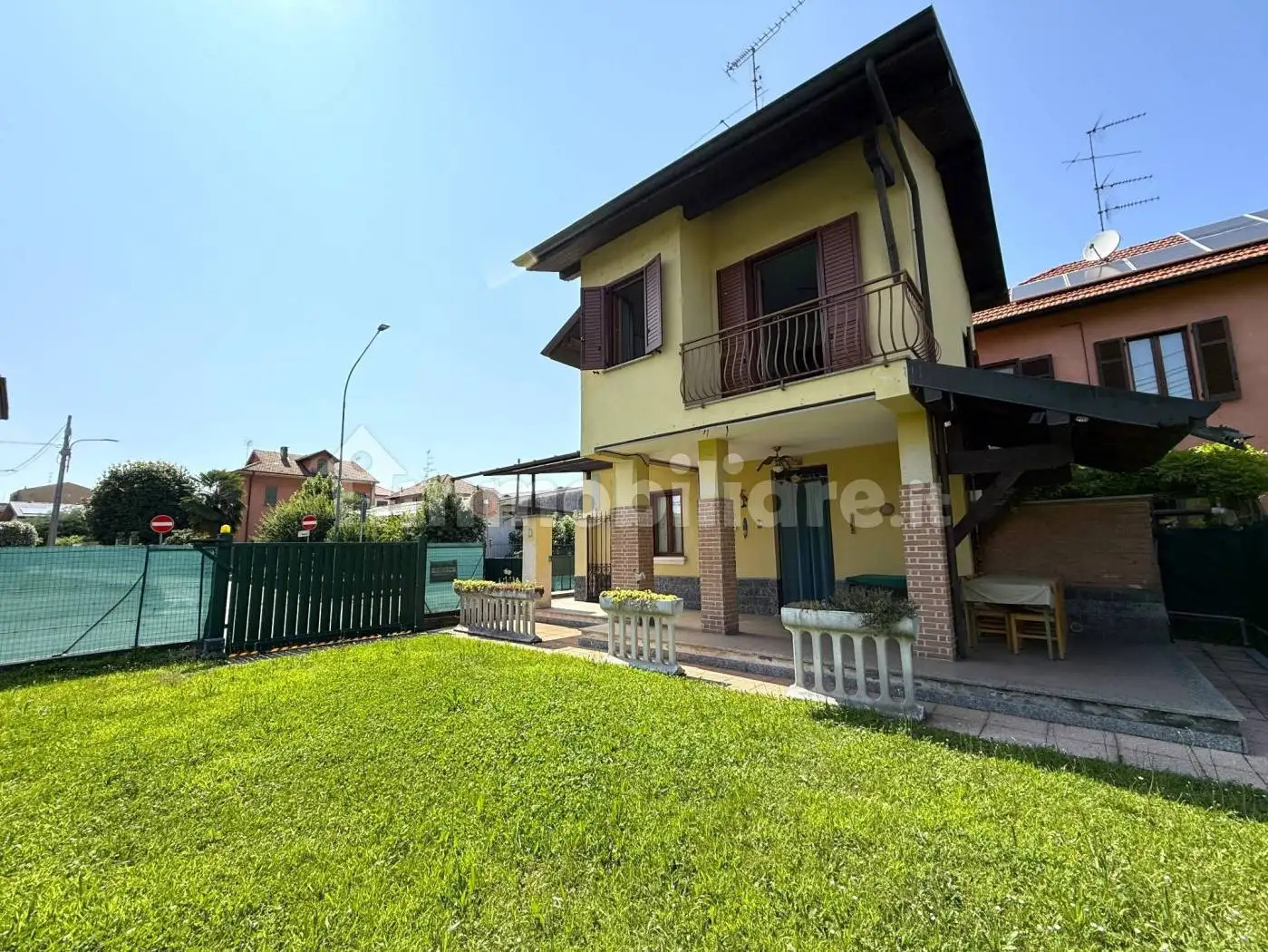 Villa bifamiliare via Milano 107, Centro, Arona - foto 2
