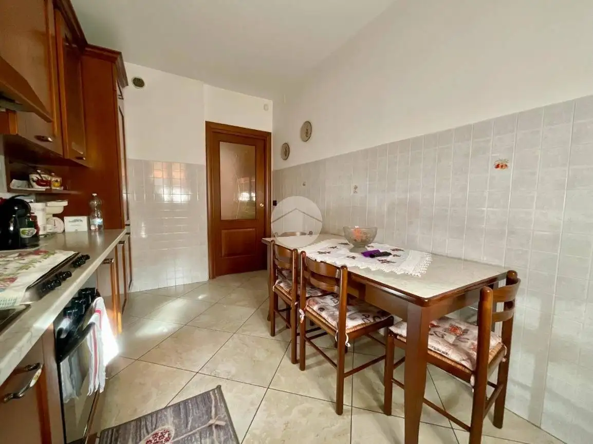 Trilocale via Vittime di Bologna 7, Centro, Leinì - foto 3