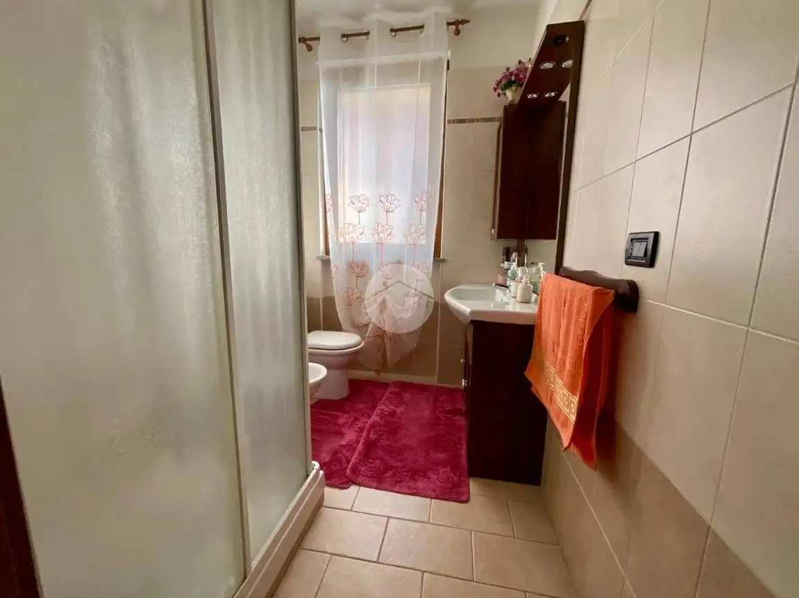 Trilocale via Vittime di Bologna 7, Centro, Leinì - foto 5