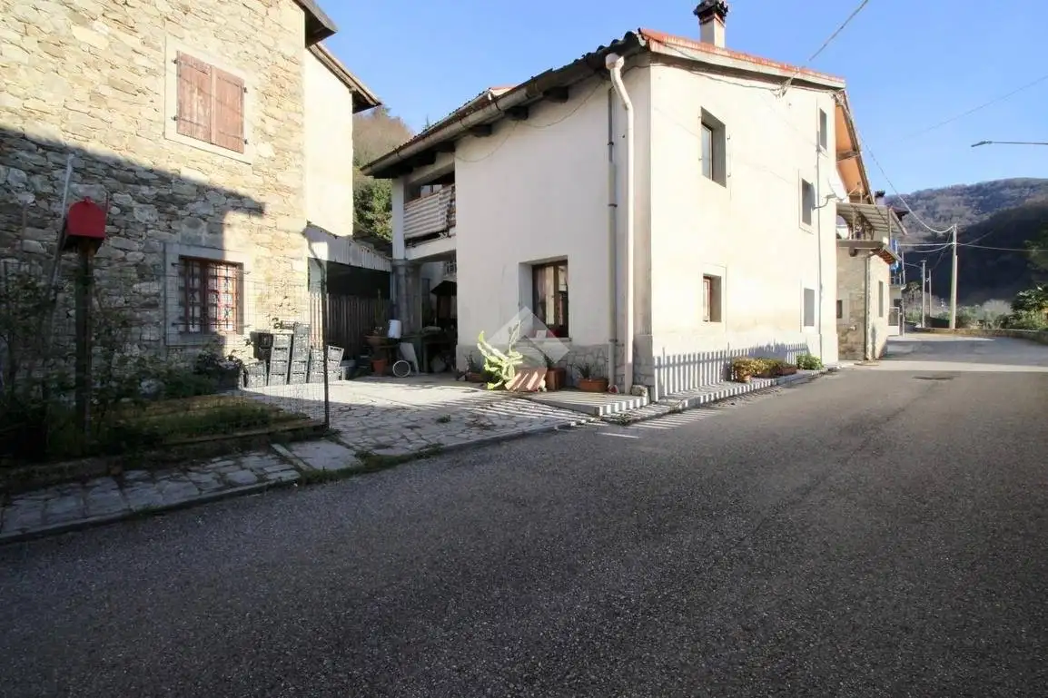 Casa indipendente in vendita a Torreano
