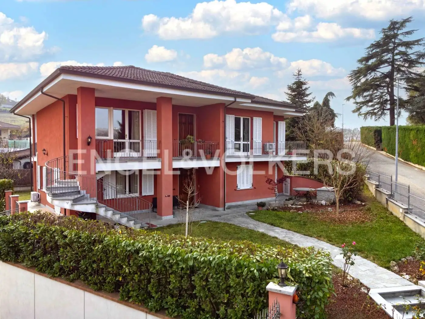 Villa in vendita a Canelli