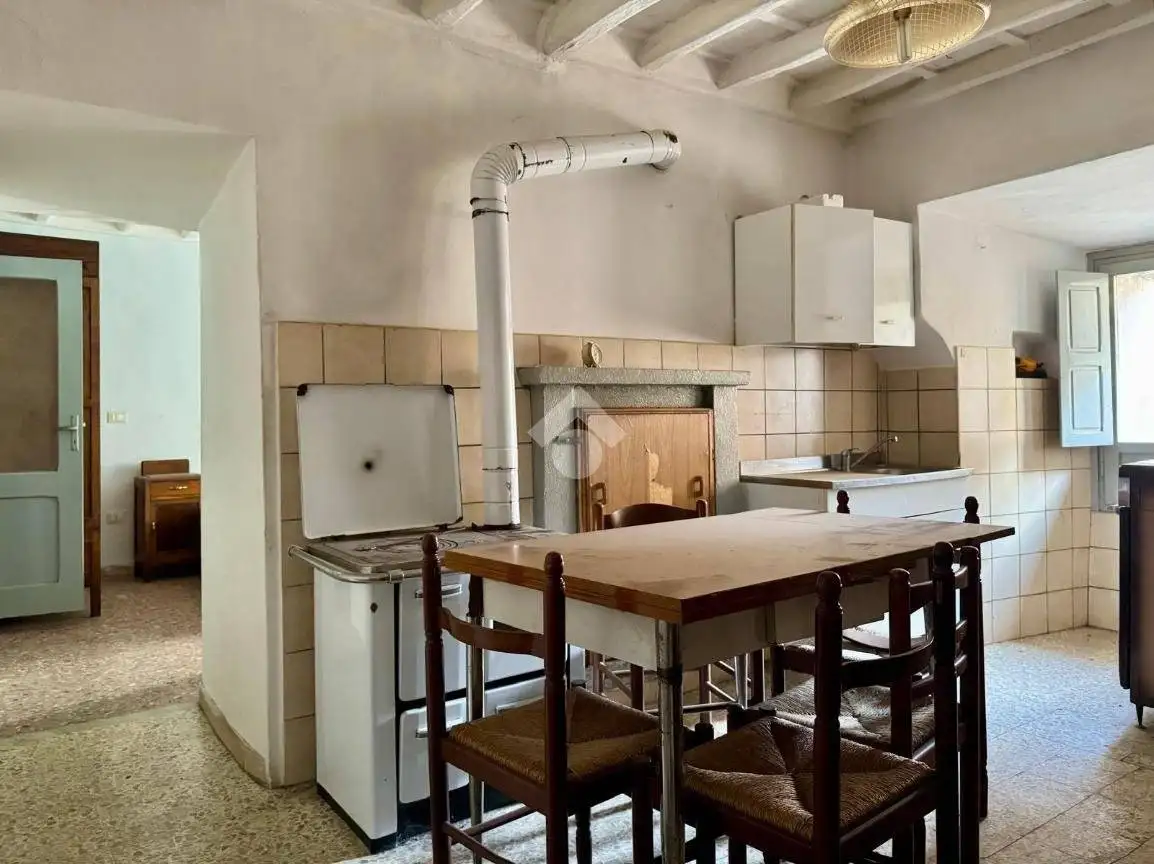 Quadrilocale via Corsica 4, Centro, Caprarola - foto 4