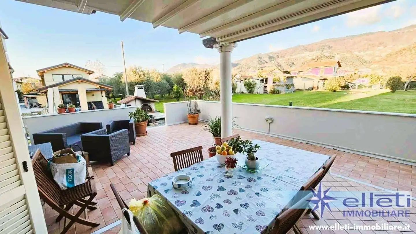 Appartamento ottimo stato, su più livelli, Debbia, Cervaiolo, Montignoso - foto 2