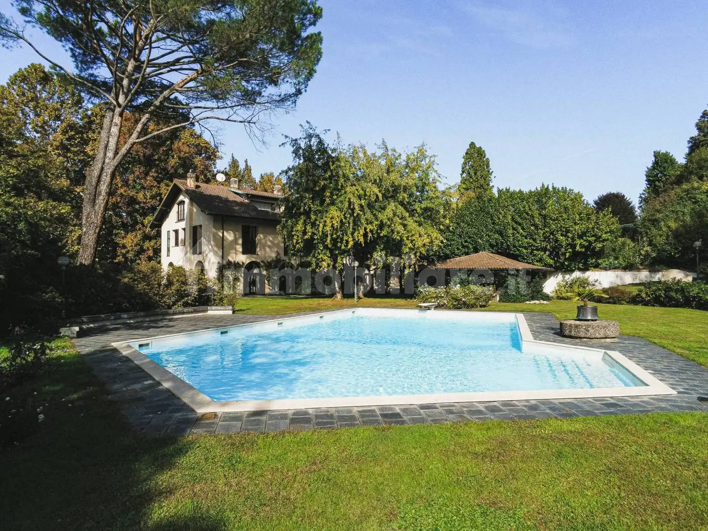 Villa in vendita a Castelletto Sopra Ticino