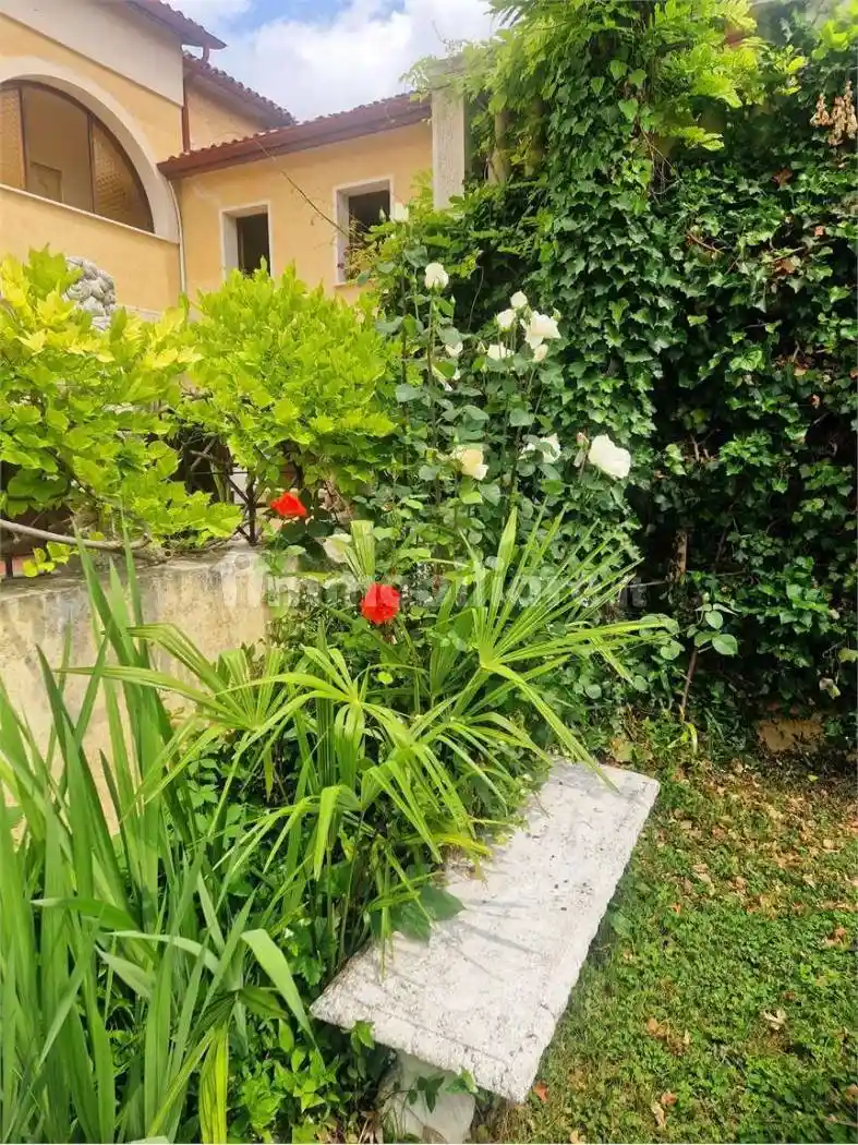 Villa unifamiliare, buono stato, 303 m², Centro, Vittorio Veneto - foto 4