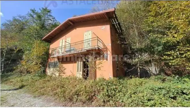Casa indipendente in asta a Cuneo