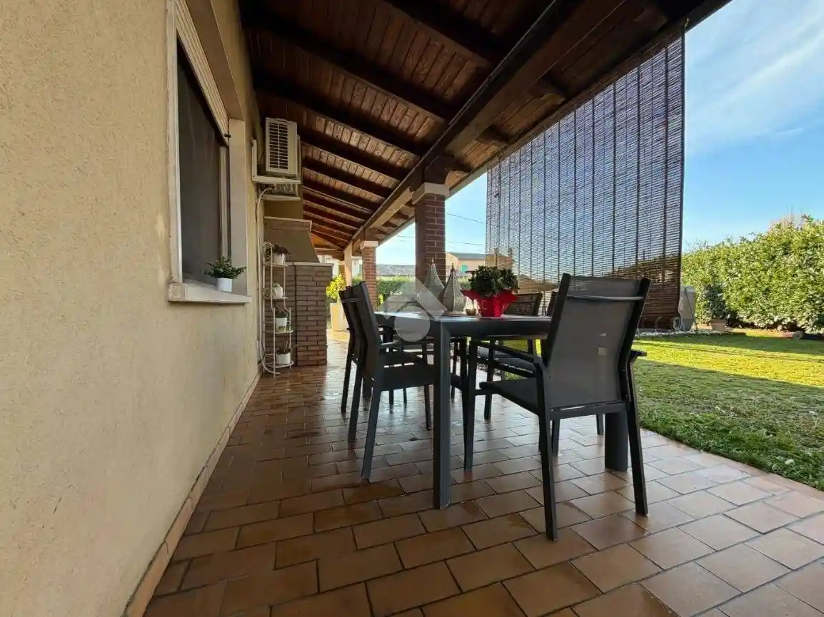 Villa bifamiliare, ottimo stato, 440 m², Vedelago - foto 4