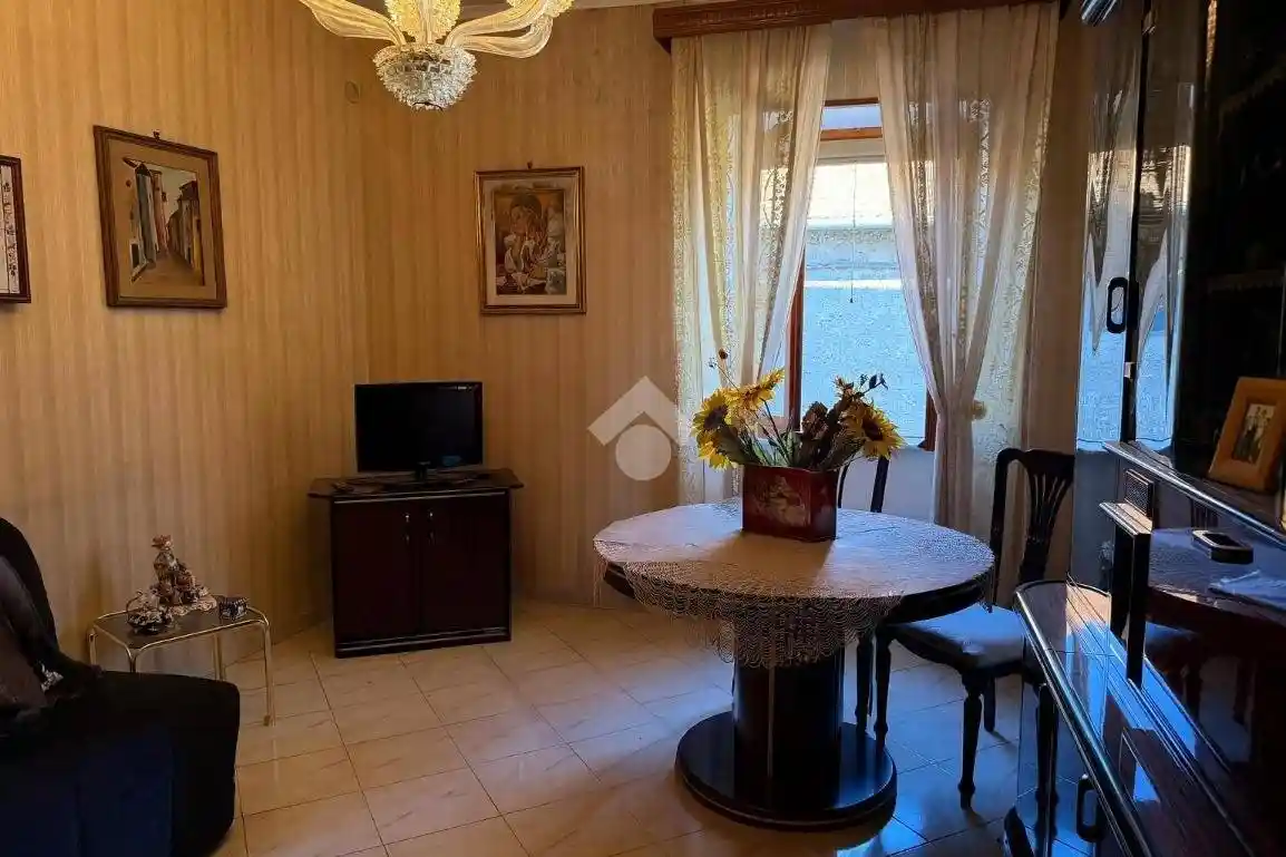 Palazzo - Edificio - foto 2