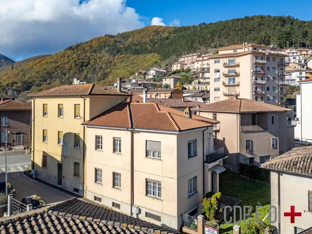 Villa in vendita a Contigliano