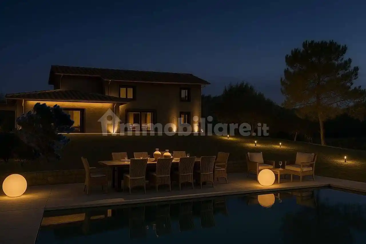 Villa in vendita a Alba