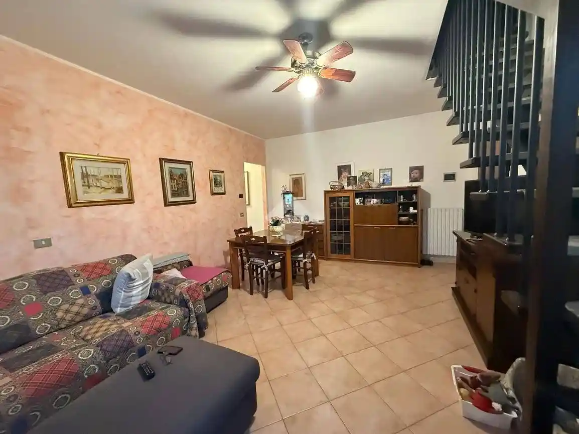 Trilocale Appartamento via Don Domico Orlandini 3, Rivalta - San Rigo, Reggio Emilia - foto 3