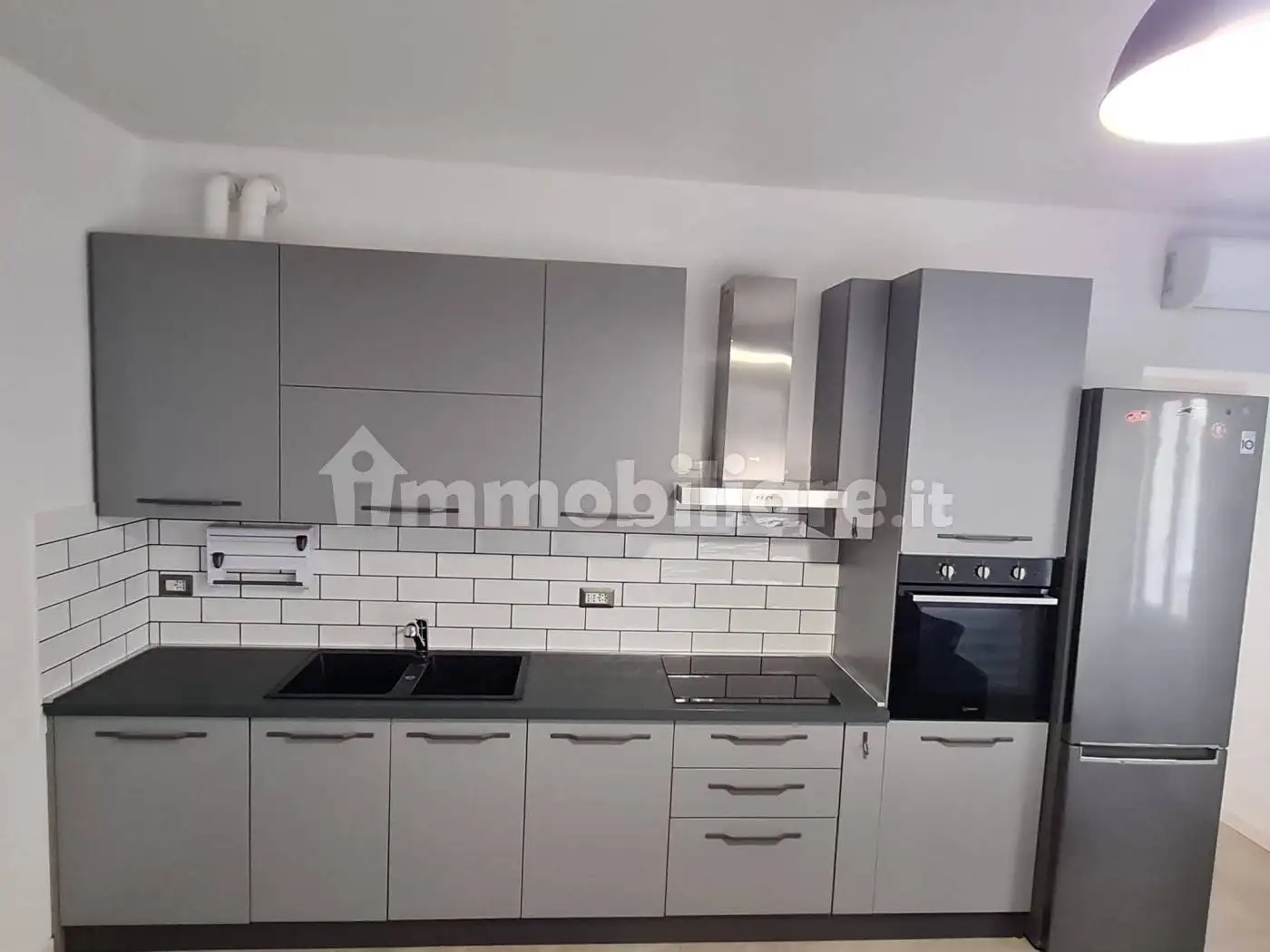 Bilocale via Silvestro Lega 28, Sant'Ambrogio - San Magno, Legnano - foto 2