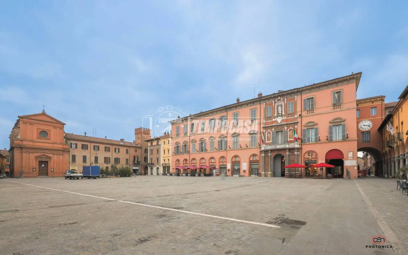 Palazzo - Edificio in vendita a Imola