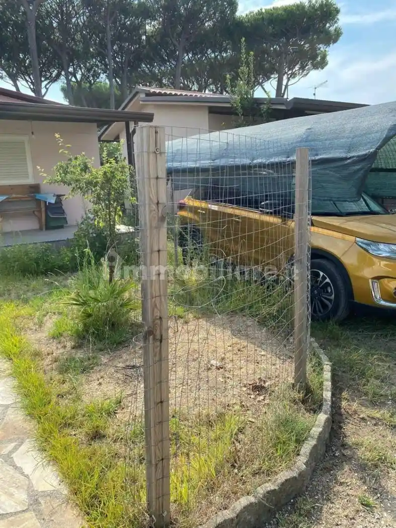 Terratetto unifamiliare via degli Unni,  54100, Zona Industriale, Massa - foto 4