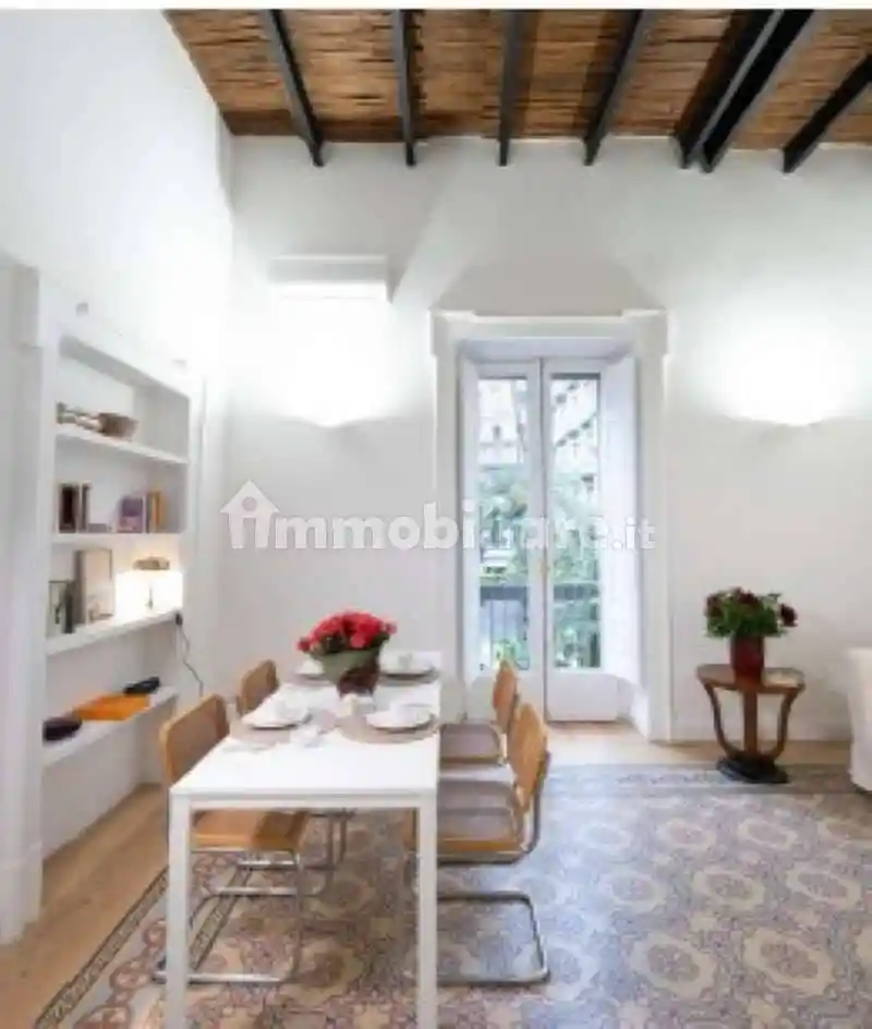 Bilocale via CRISPI, Piazza Amedeo - Parco Margherita, Napoli - foto 2