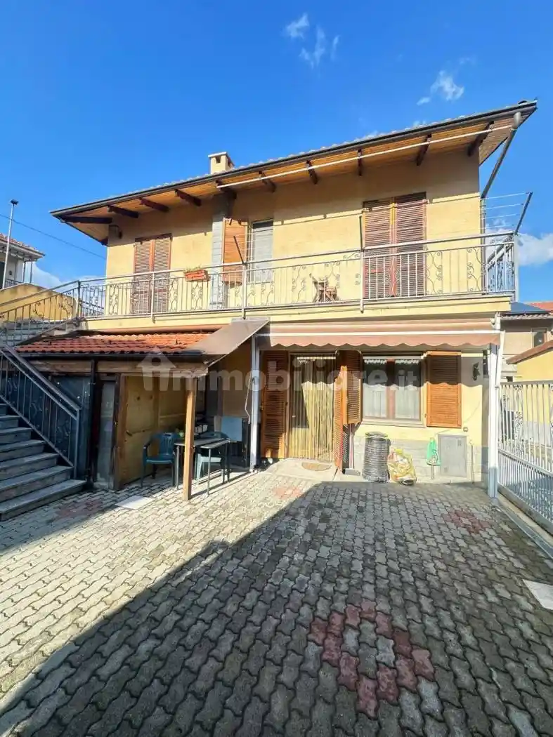 Casa indipendente in vendita a Rivoli