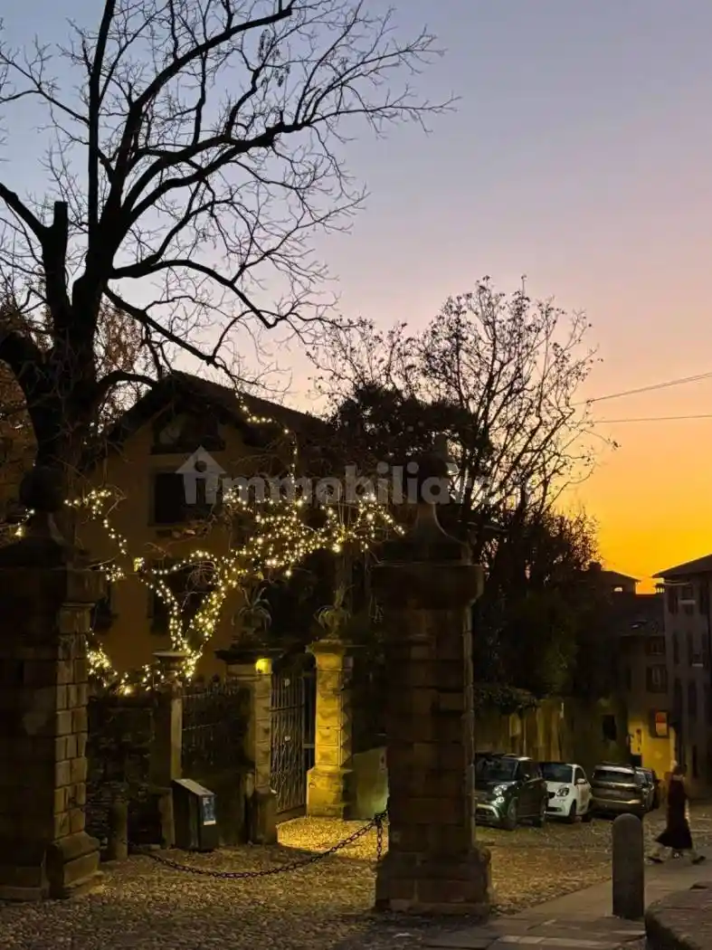 Appartamento via Sant'Alessandro 71, Centro, Bergamo - foto 2