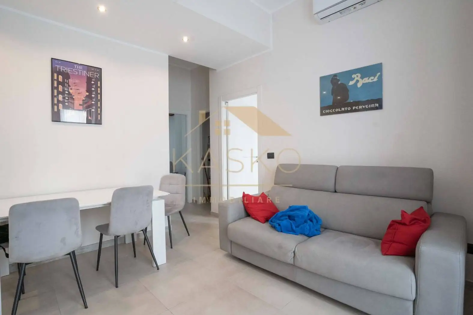 Quadrilocale piazza Aurelio Saffi 4, Centro Storico, Savona - foto 2