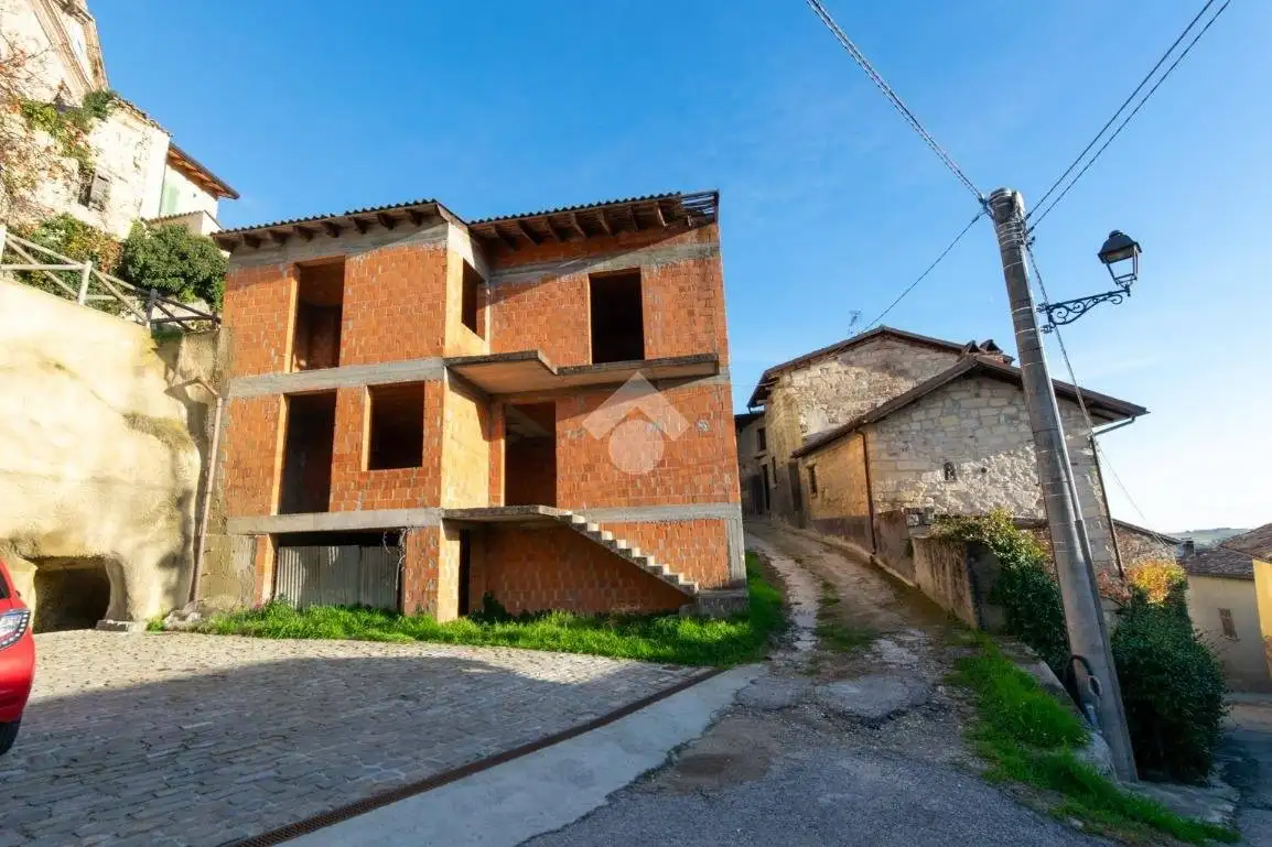 Casa indipendente in vendita a Ottiglio