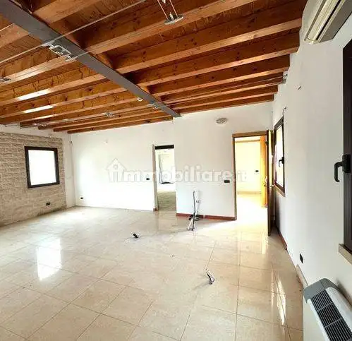 Trilocale via Aquileia 32, Centro, Concordia Sagittaria - foto 3