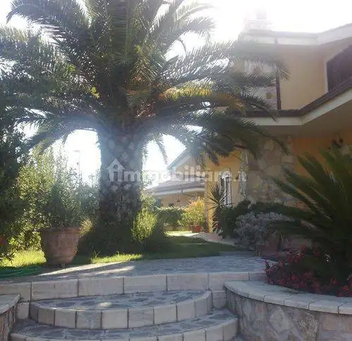 Villa in vendita a Riano