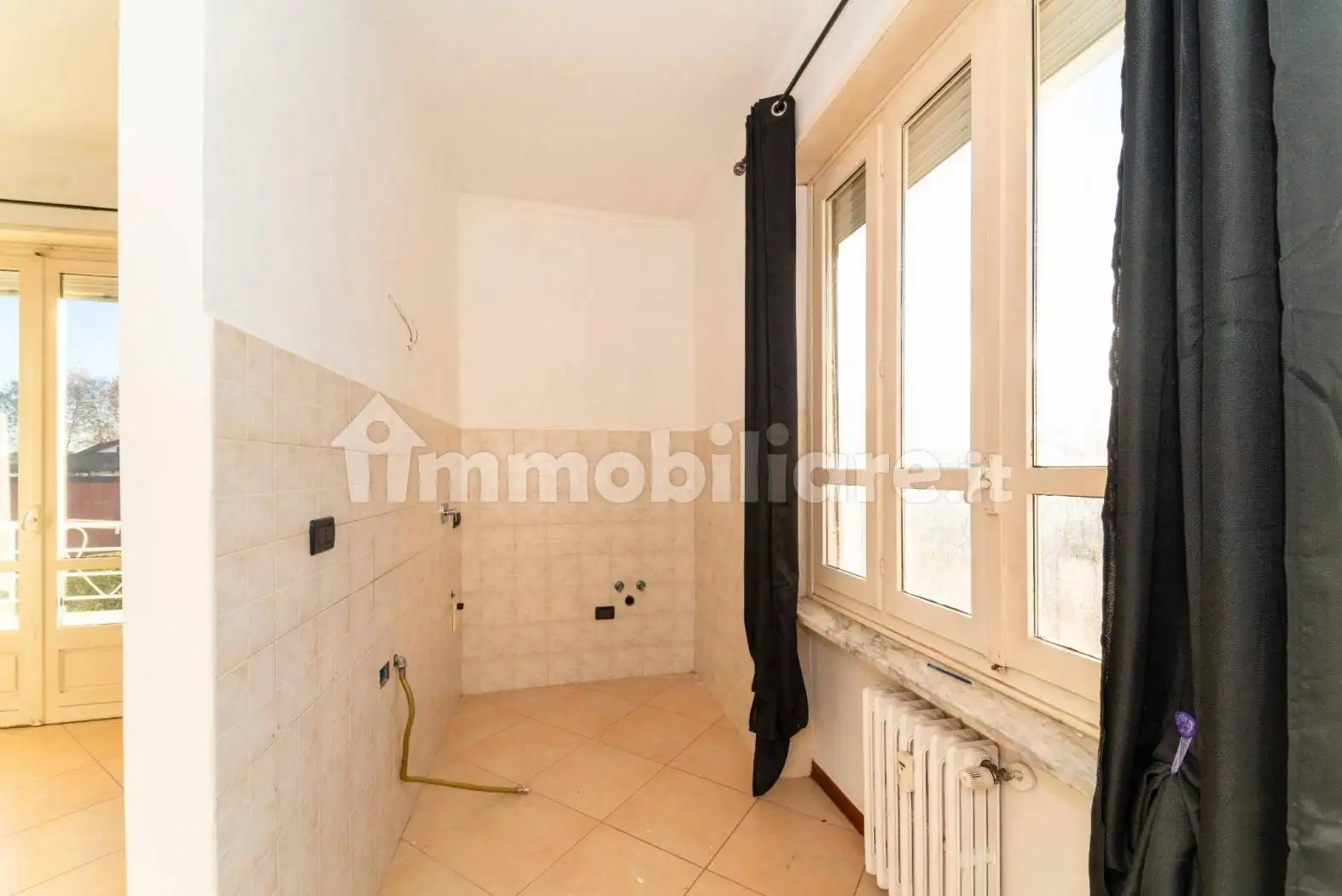 Trilocale via del Santuario 18, Centro, Leinì - foto 3