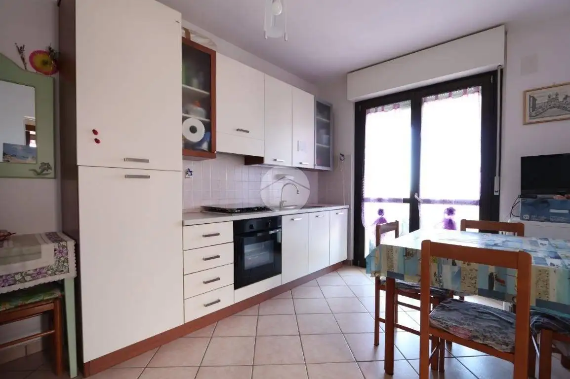 Bilocale via Angelo Zanoni 4, Centro, Alba Adriatica - foto 3