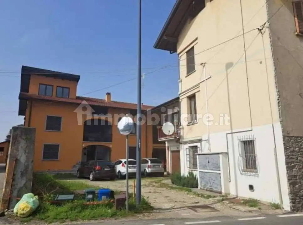 Appartamento in asta a Brebbia