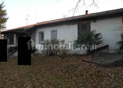 Villa in asta a Brusimpiano