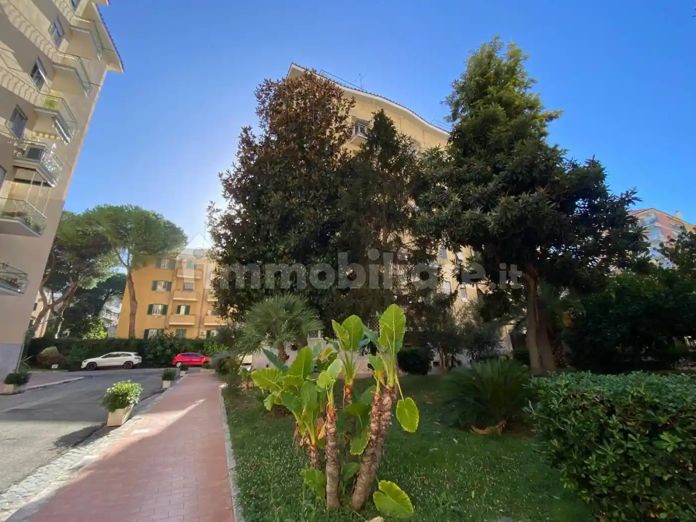 Trilocale via Tuscolana 937, Cinecittà, Roma - foto 3