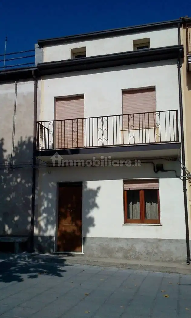 Terratetto unifamiliare piazza Municipio 53, Cerenzia