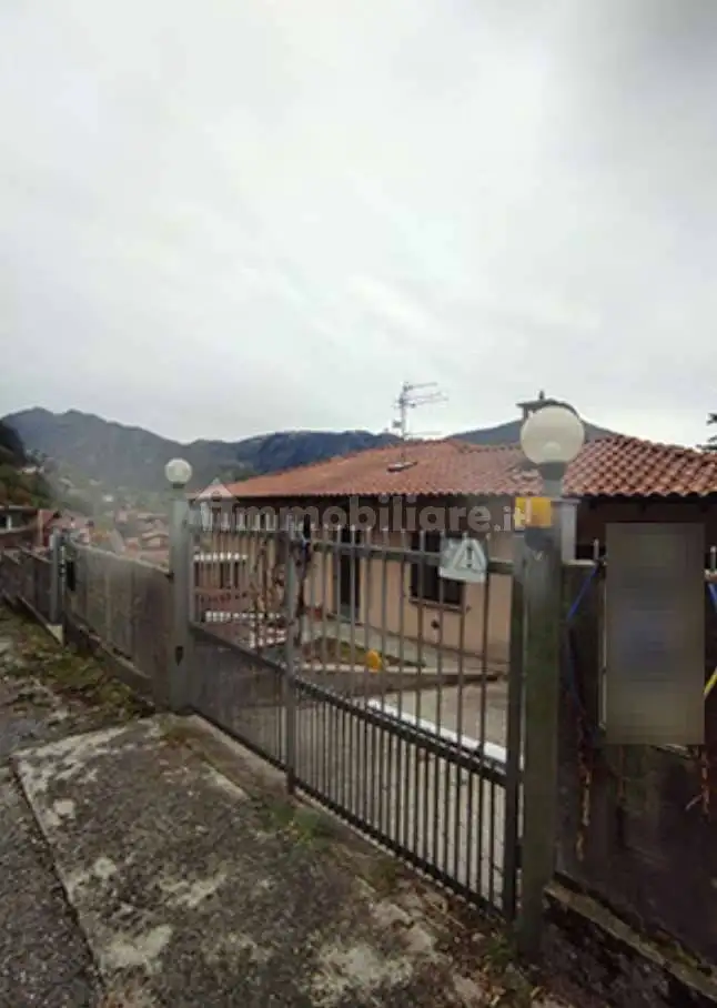 Villa in asta a Gandino
