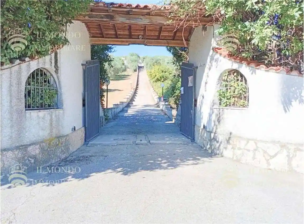 Villa in vendita a Palombara Sabina