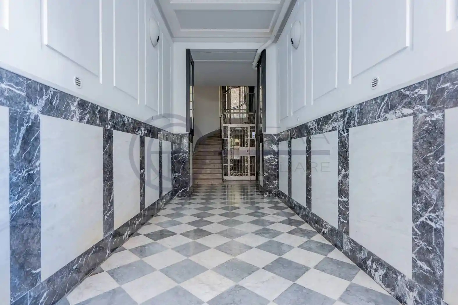 Quadrilocale via Genova 13, Borgo Teresiano, Trieste - foto 2