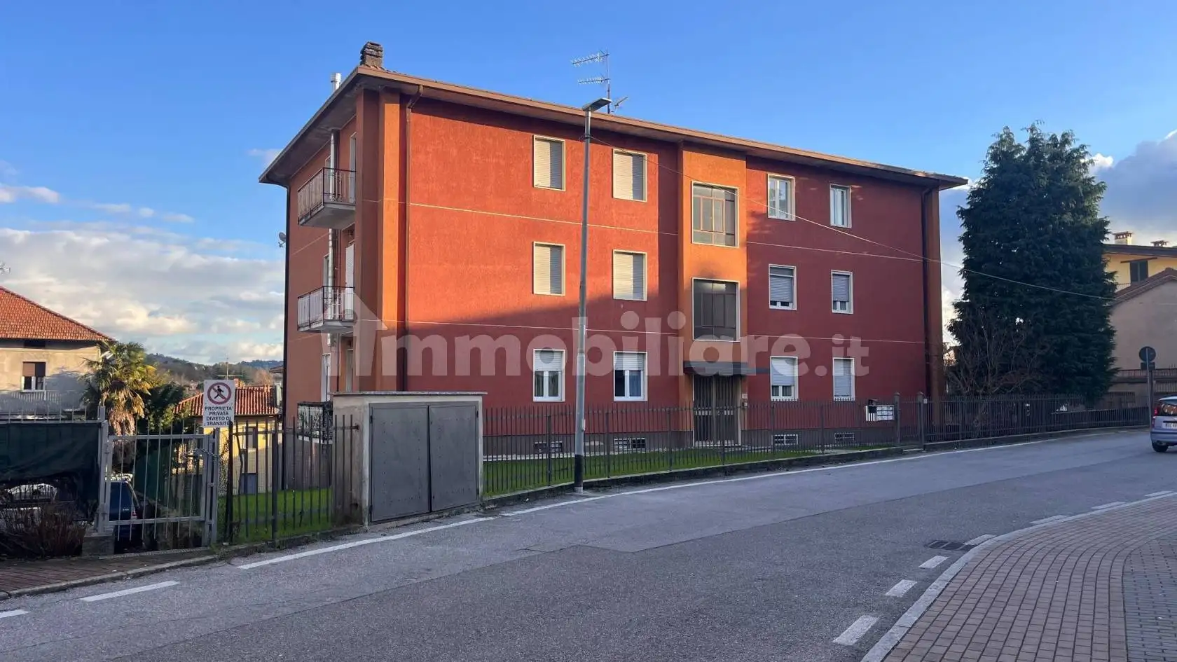 Appartamento in vendita a Costa Masnaga